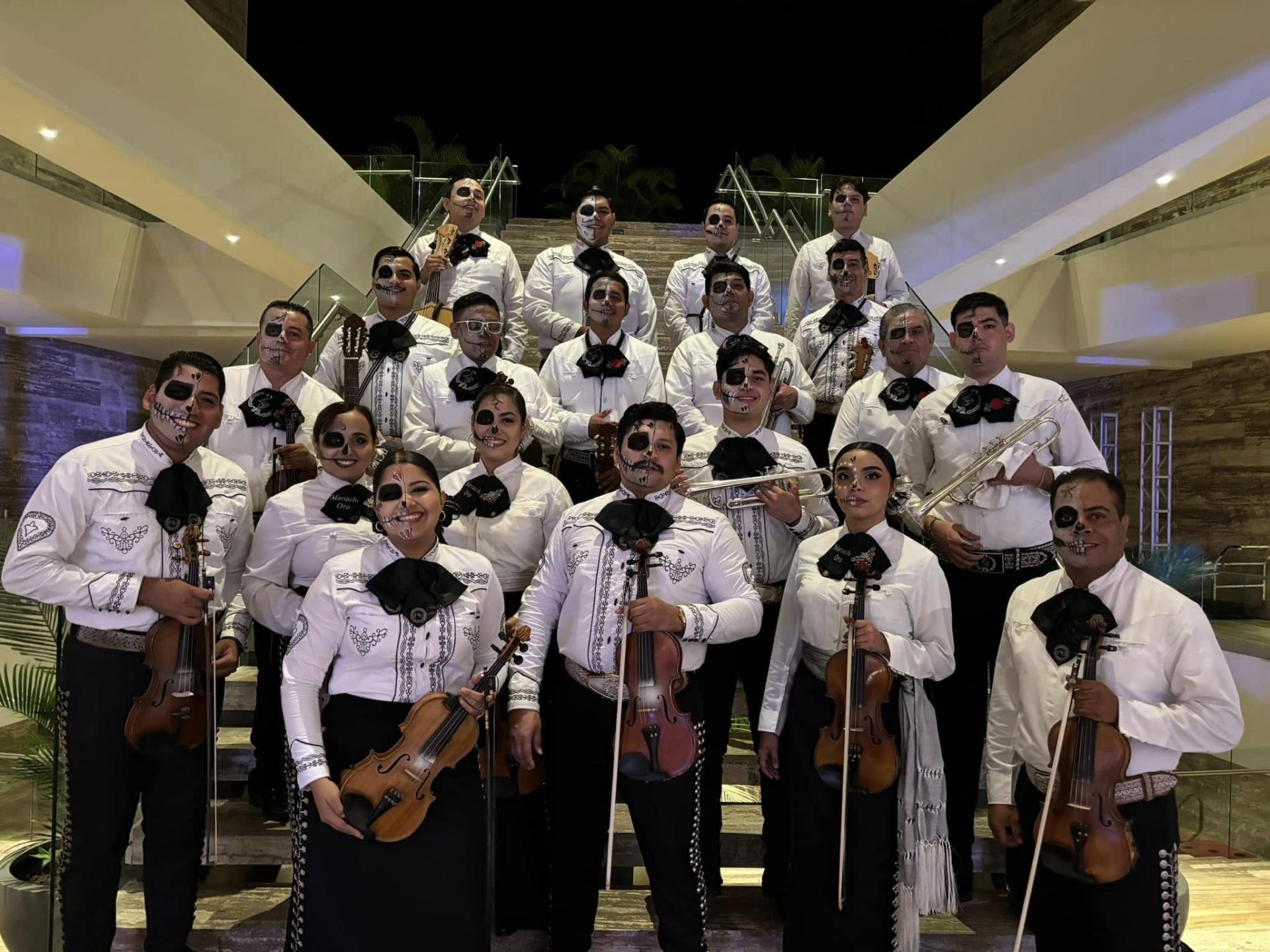 Galería 2 de Mariachi Oro de PV