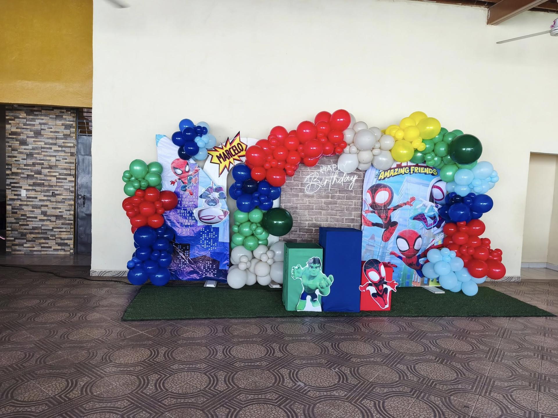 Galería 1 de Decoraciones y Animaciones Alma Alonso 