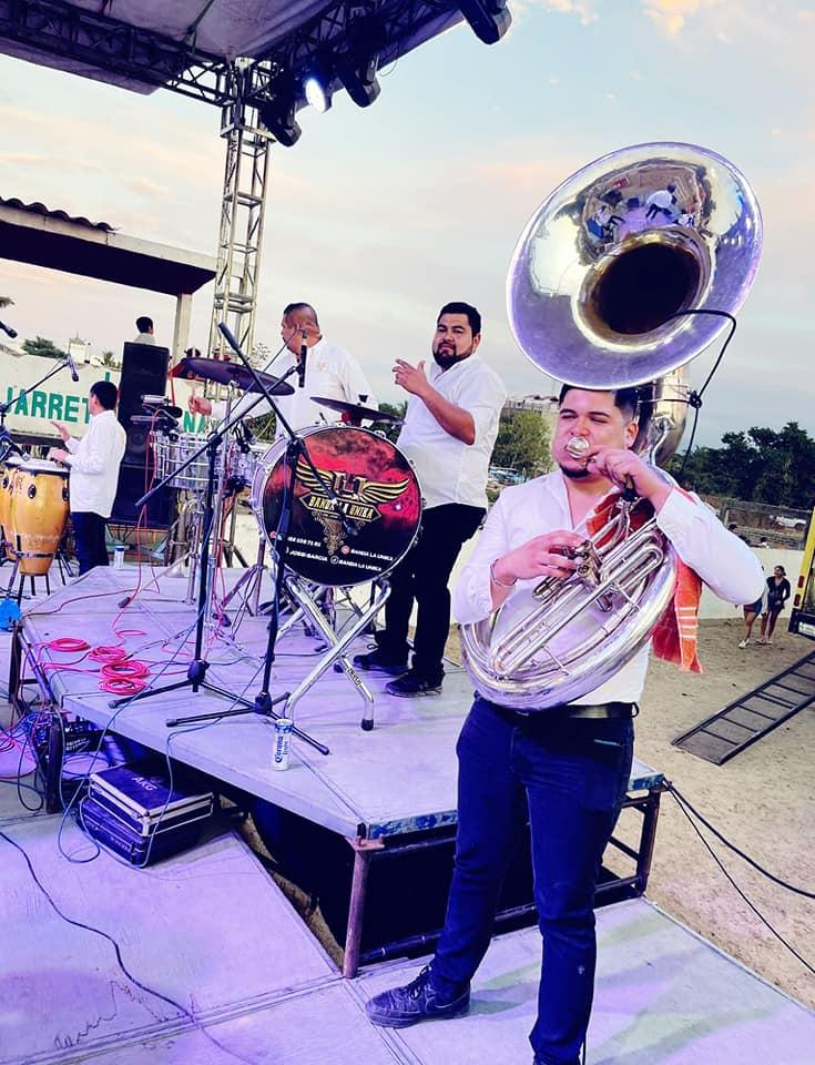 Galería 2 de Banda La Unika de Jossi García 