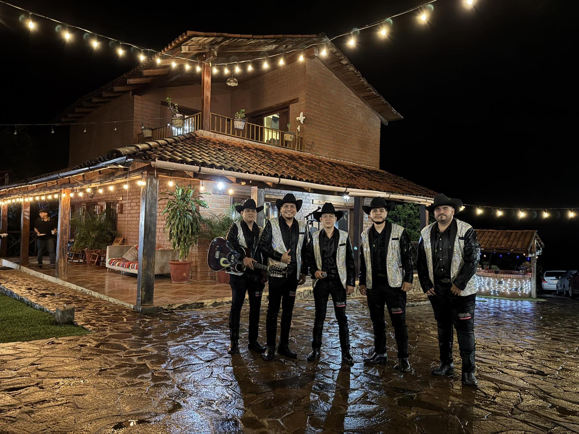 Galería 3 de Nuevo Perfil Norteño 