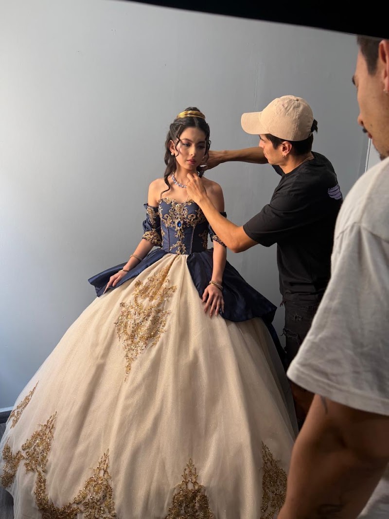 Eduardo Correa Maquillaje y peinado profesional