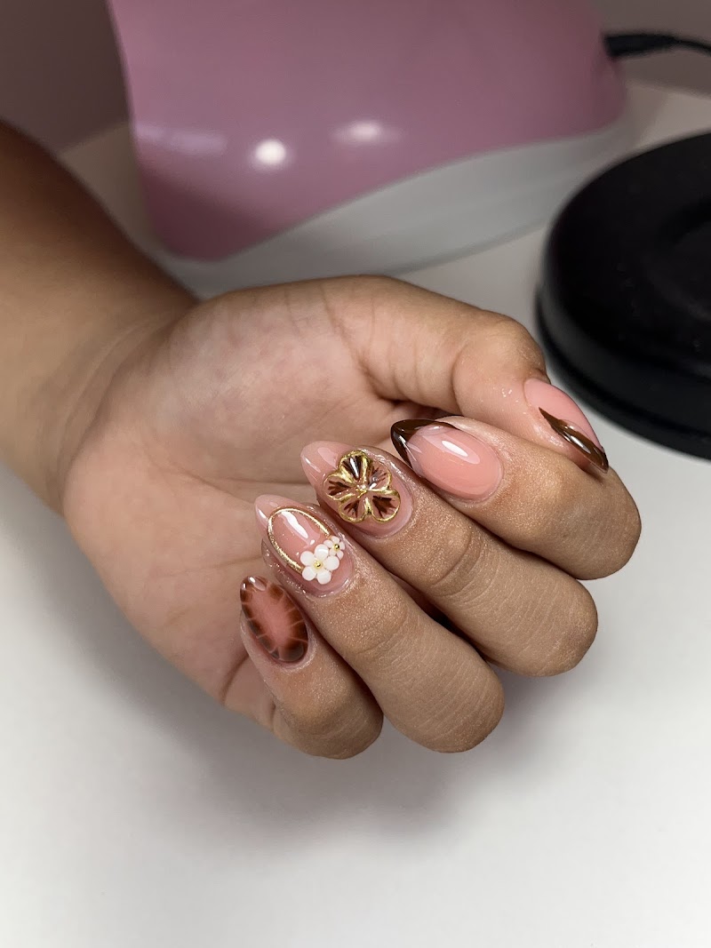 Estephanya Avalos Makeup & Nails